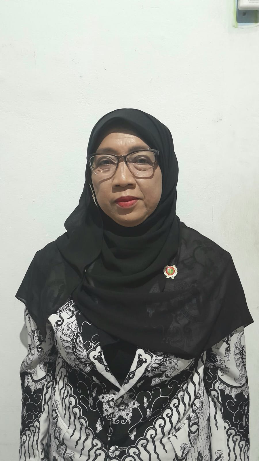 Neneng Harti S, S.Pd., MM.,M.Si.